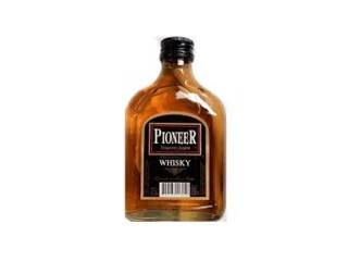 Whisky Pioneer Etiq.negra Petaca 12X200Ml (70204)